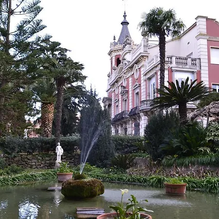 Guest house Residencia Salesiana Marti-codolar Barcelona
