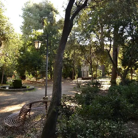 Residencia Salesiana Marti-codolar Guest house 2*