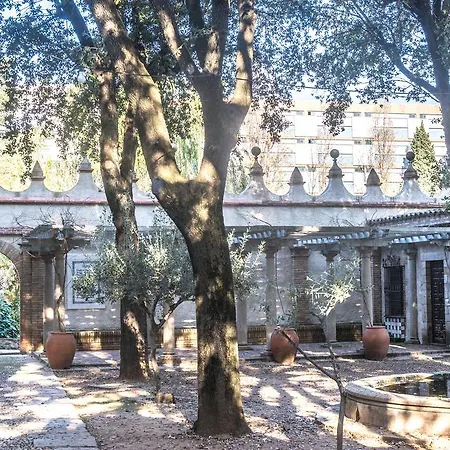 Guest house Residencia Salesiana Marti-codolar Barcelona