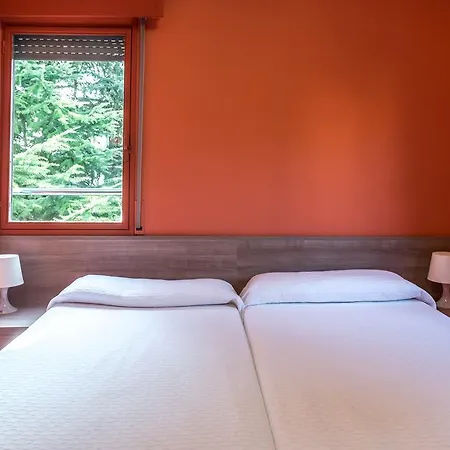 Guest house Residencia Salesiana Marti-codolar Barcelona