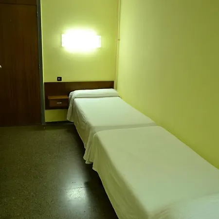 招待所 Residencia Salesiana Marti-codolar 2*