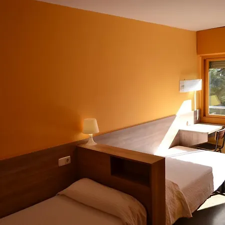 Residencia Salesiana Marti-codolar 2*