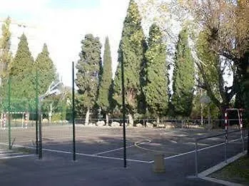 Residencia Salesiana Marti-codolar Maison d'hôtes