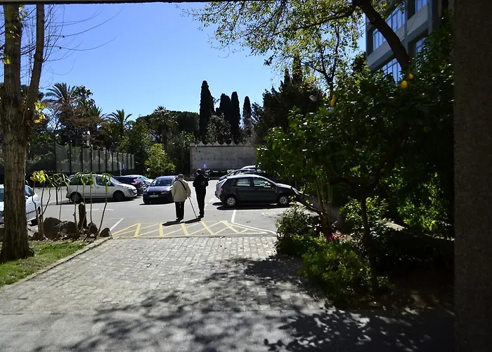 Residencia Salesiana Marti-codolar Maison d'hôtes Barcelone