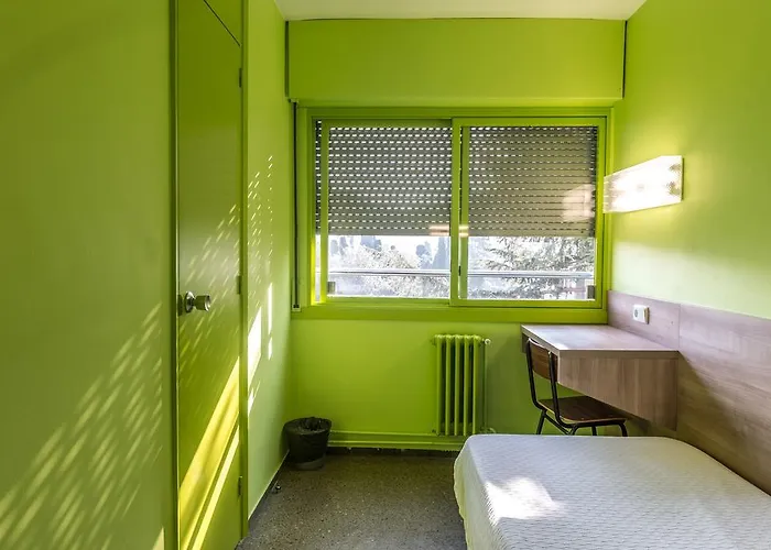 Maison d'hôtes Residencia Salesiana Marti-codolar 2*