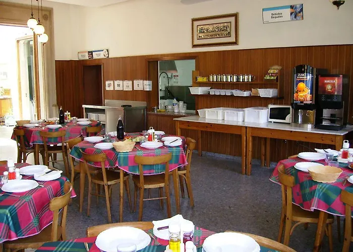 Residencia Salesiana Marti-codolar Maison d'hôtes 2*