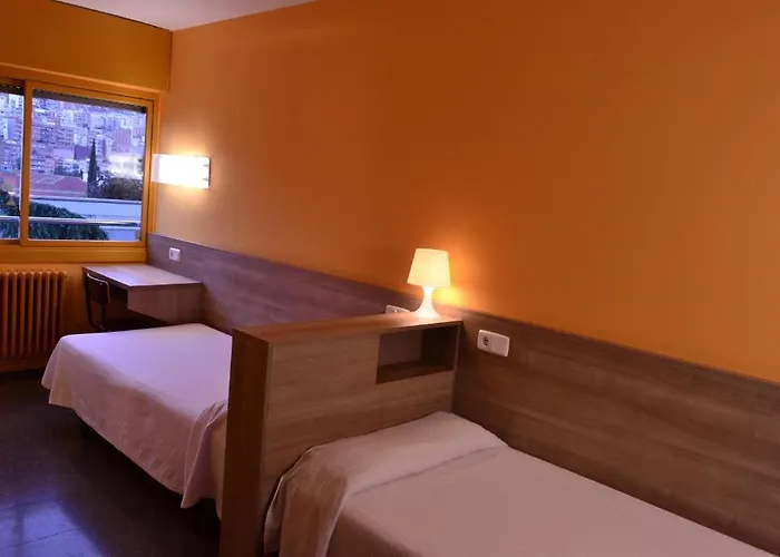 Maison d'hôtes Residencia Salesiana Marti-codolar 2*